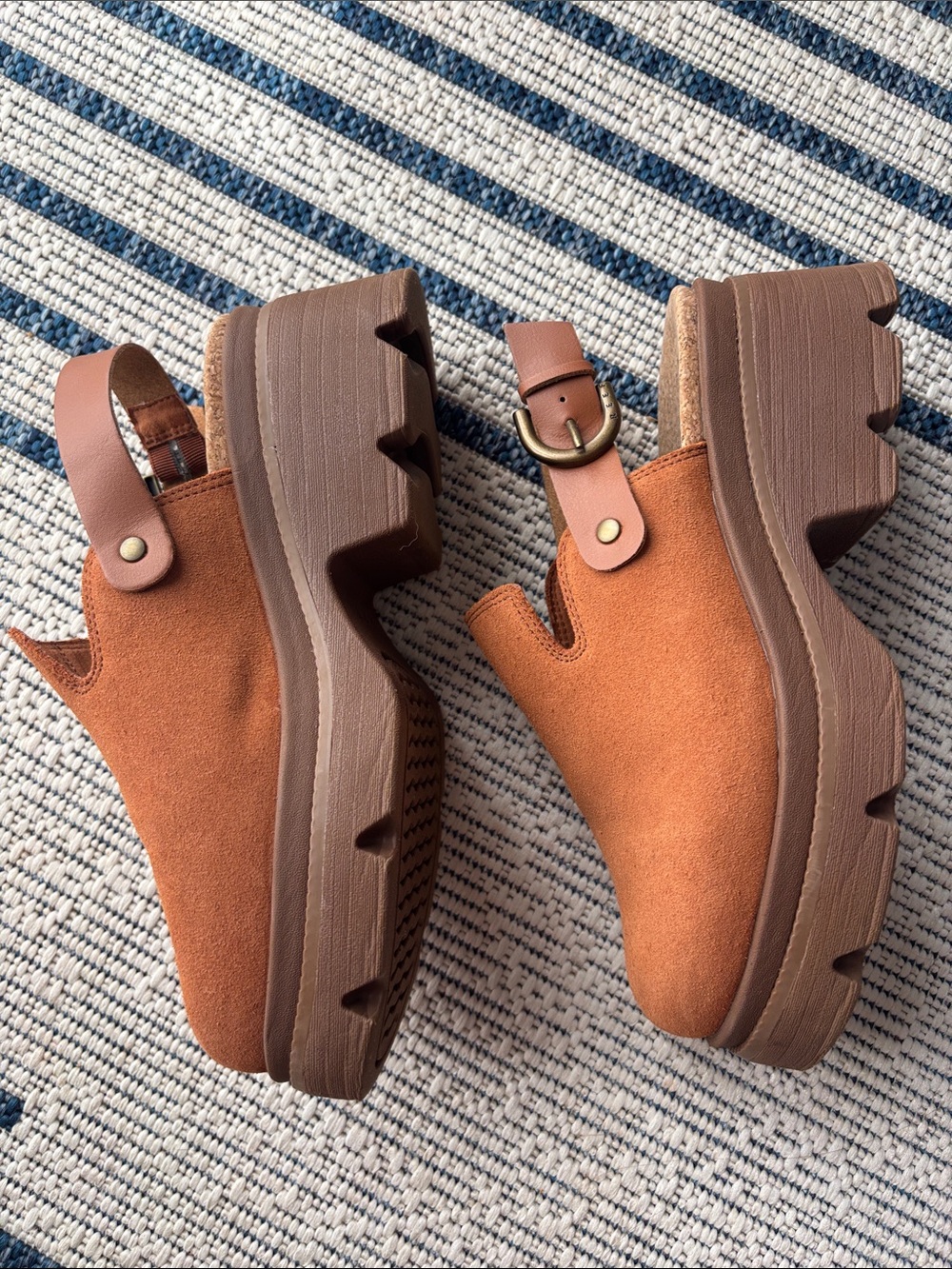 Reef Vista Luxe Solene Suede Clogs in Brown size 9 - Picture 6 of 8